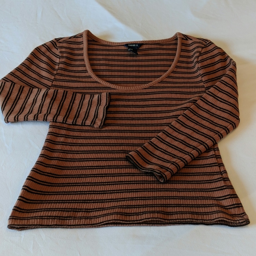 Forever 21 3/4 Sleeve Top! In GUC!